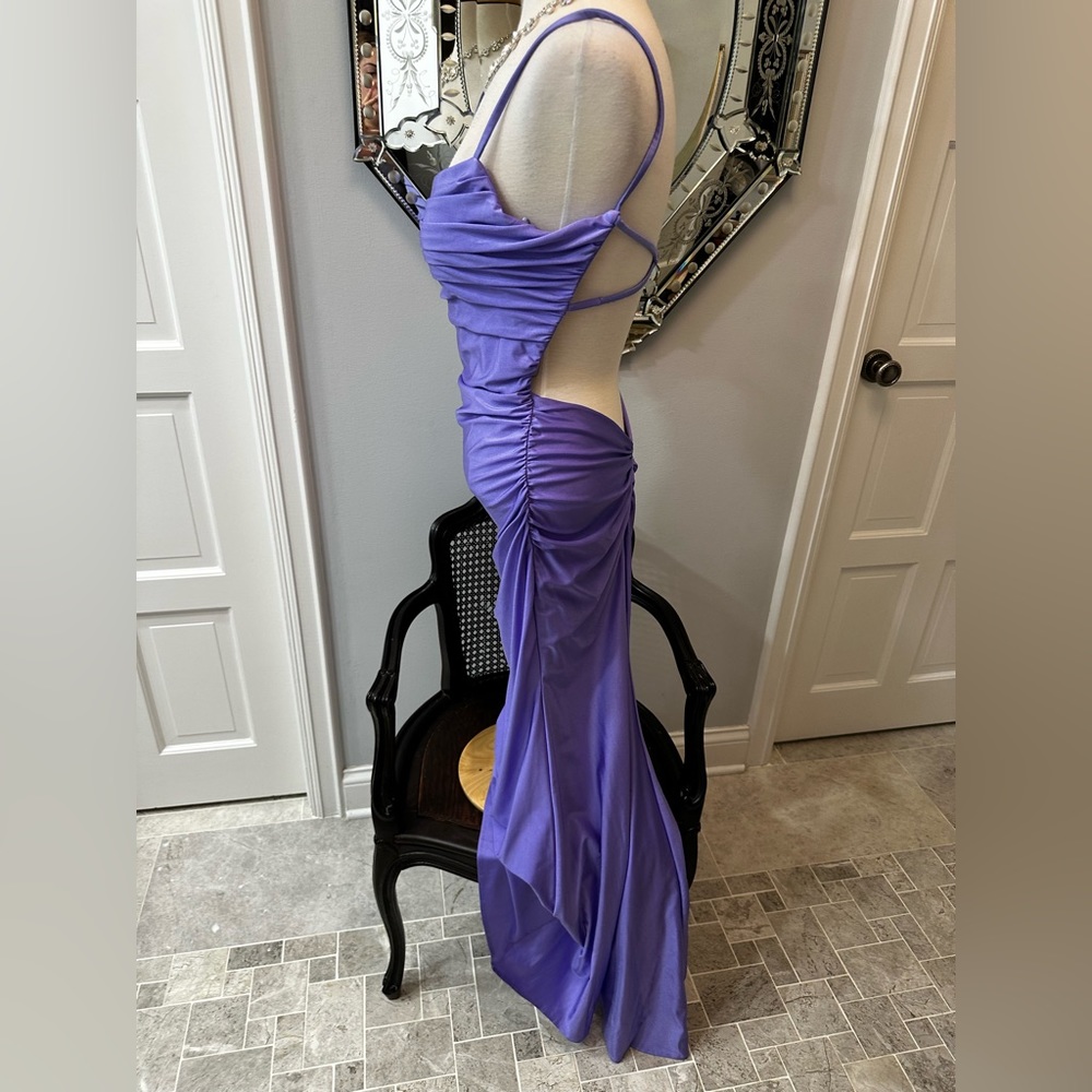 NWOT La Femme Gala Prom Cocktail Wedding Purple Tight Sexy Back Goddess - Picture 13 of 17